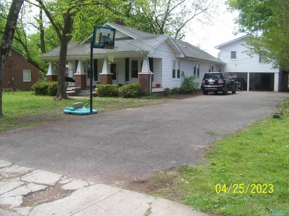 714 S Market St, Scottsboro, AL 35768