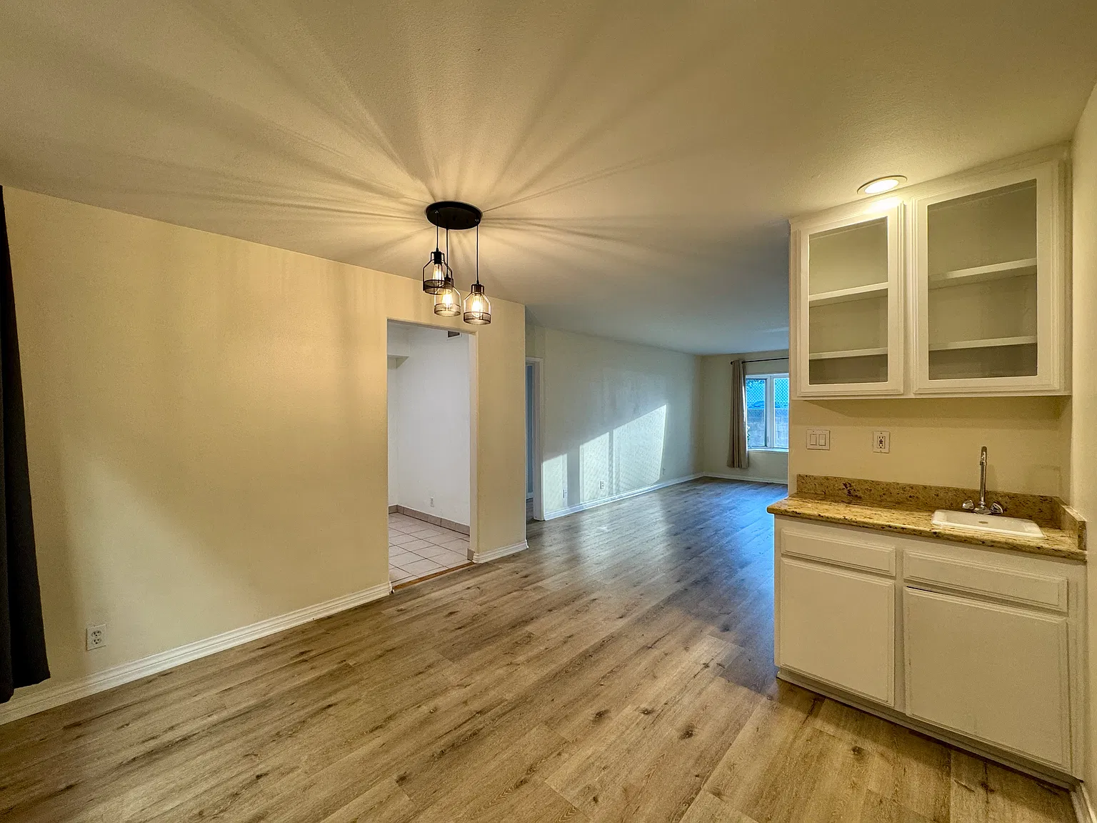 1 bed, 700 sqft, $2,200 — Photo 4