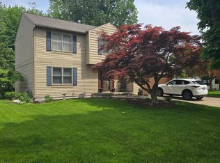 1436 Sand Point Dr, Lansing, MI 48917