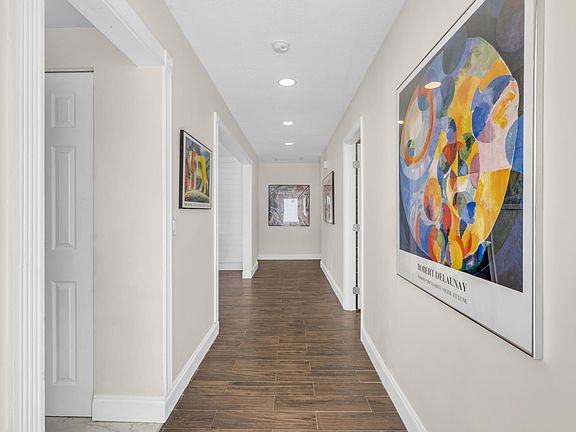 5th image of 23 BAYTREE Circle