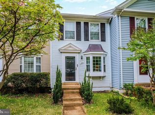24 Huntley Ct, Sterling, VA 20165