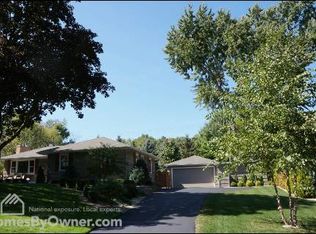 11924 James Rd, Minnetonka, MN 55343