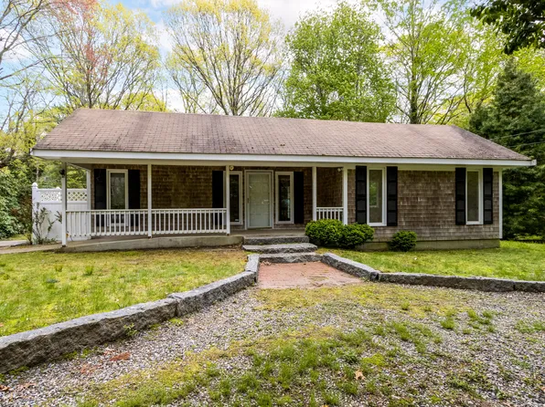 12 Elain Avenue, East Falmouth, MA 02536