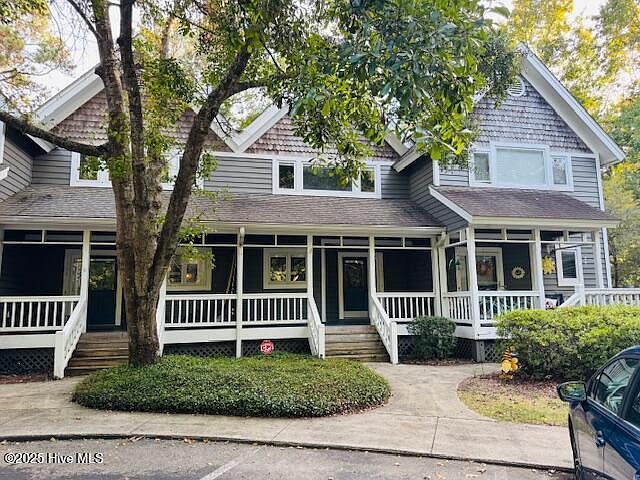 1st image of 752 Indigo Village Ct