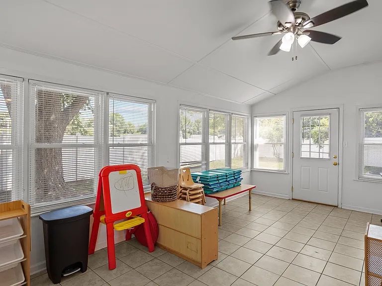 1810 Mehrens Ct — Photo 21