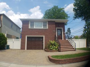 707 Huguenot Ave, Staten Island, NY 10312
