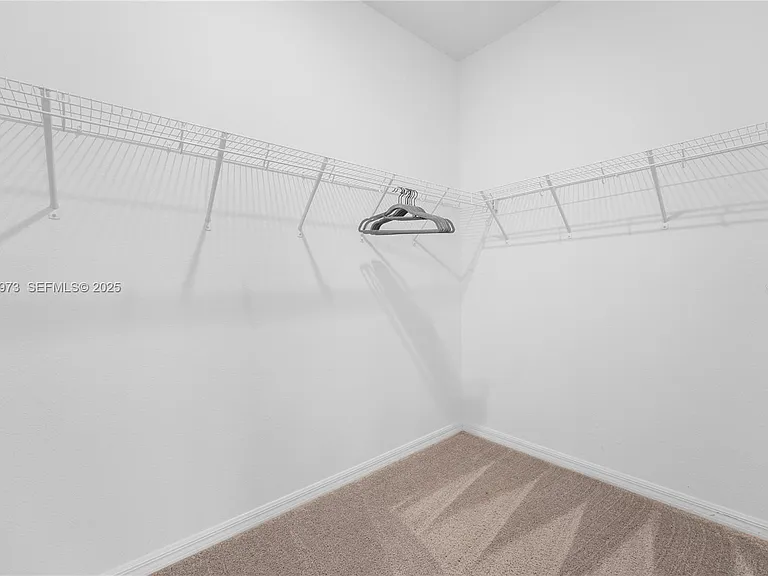 2375 Lancashire St — Photo 16