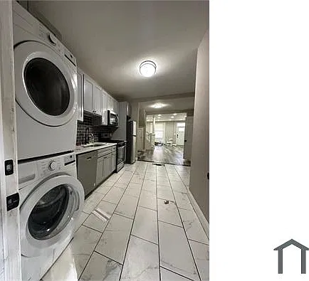4 bed, $2,025 — Photo 2