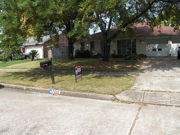 3rd image of 7202 Winding Trace Dr