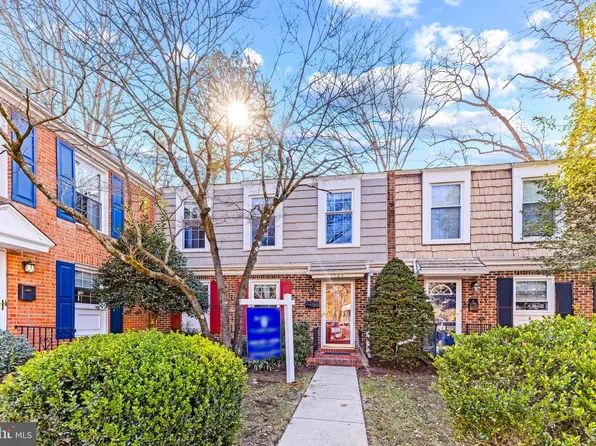 1728 Dana St, Crofton, MD 21114