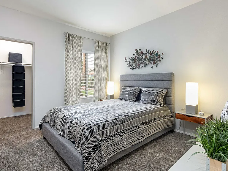 Ventana Canyon Apartments — Photo 11