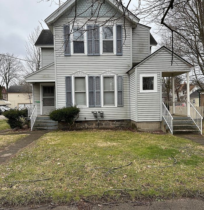 1st image of 605 Village St #605
