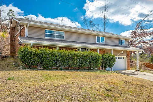 8214 Holly Crest Dr Photo 1