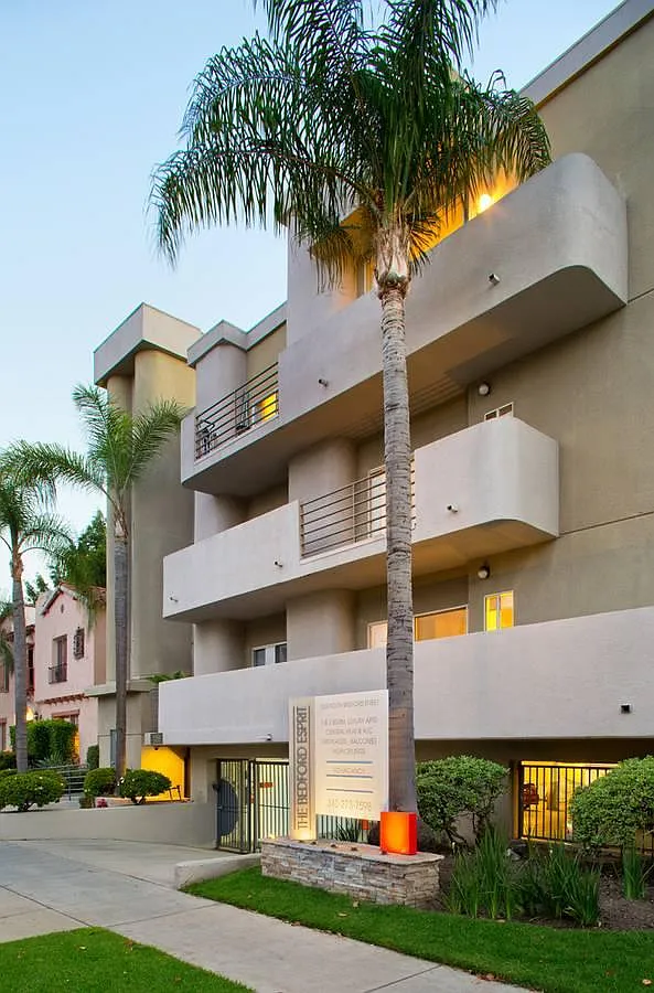 2 bed, $2,950 — Photo 1