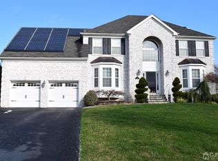 21 Keswick Cir, Monroe Township, NJ 08831