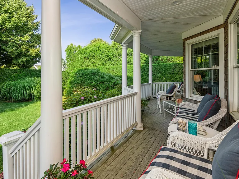 31 Fairbanks Ct — Photo 20