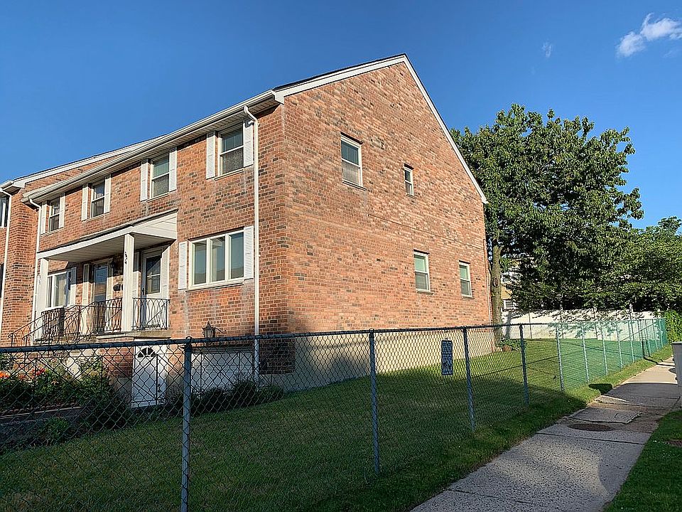 1st image of 24004 67th Ave