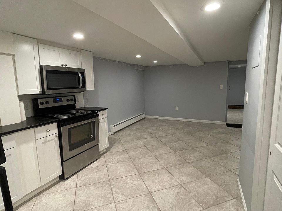 1st image of 3233 Randall Ave