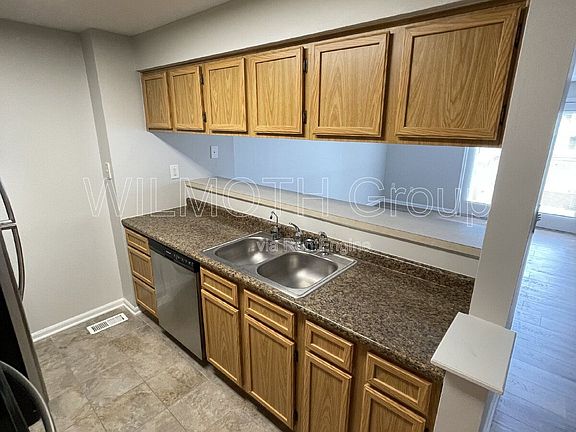 5th image of 8536 Hague Rd