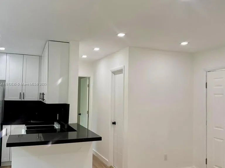 7535 NE 2nd Ct #1 — Photo 26