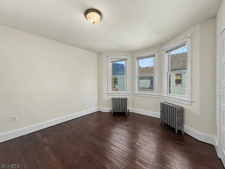 372 Prospect St #2 — Photo 9