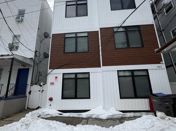 242 Harrison St #3, Paterson, NJ 07501