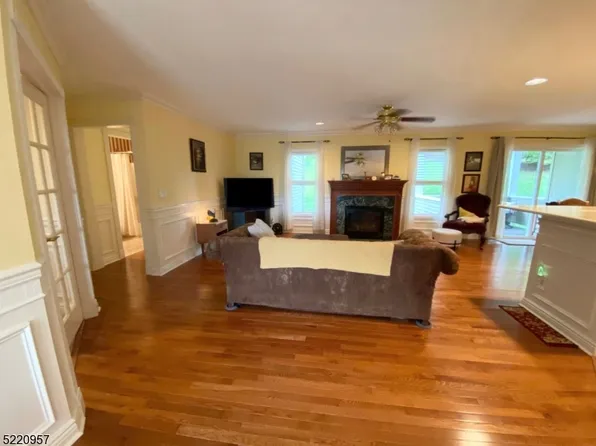 109 Bourne Ci, Hardyston Twp., NJ 07419