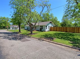 306 N Exchange St, Weimar, TX 78962