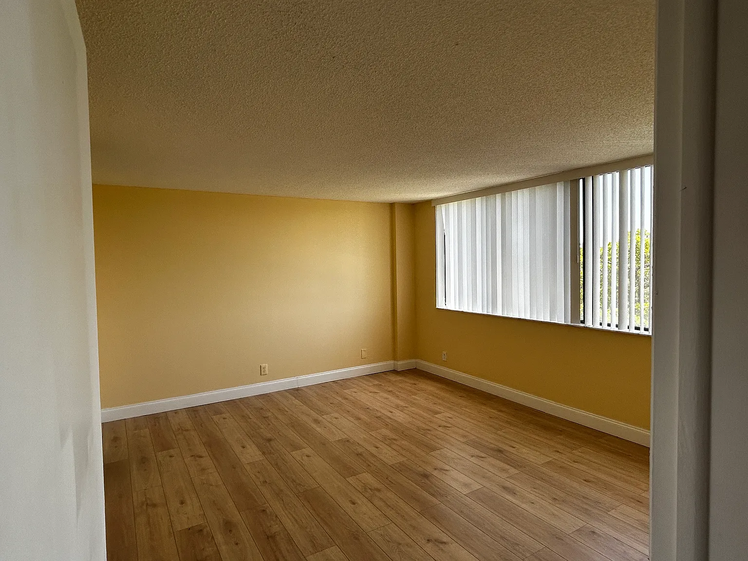 1 bed, 822 sqft, $1,700 — Photo 4