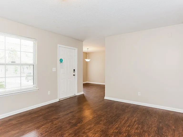 3747 Peachtree St — Photo 4