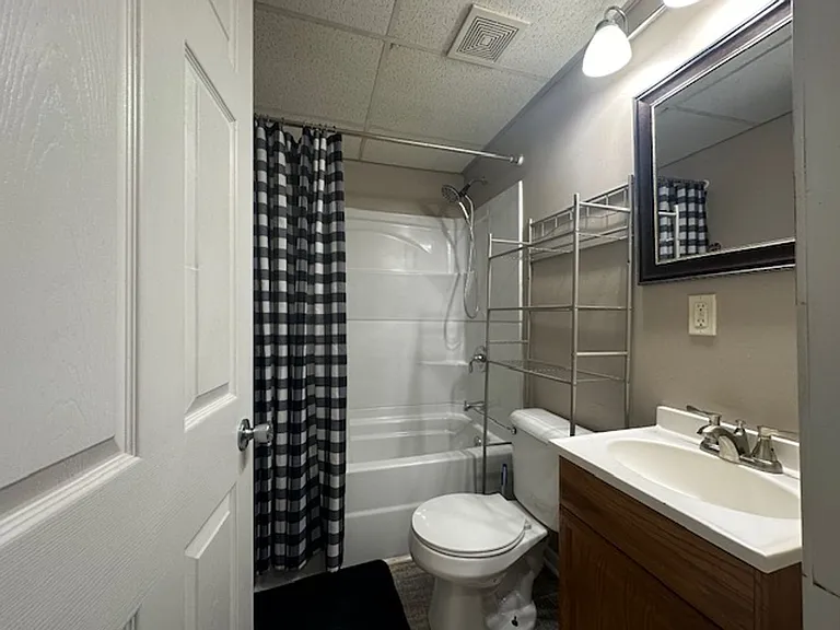 710 Benton St — Photo 11