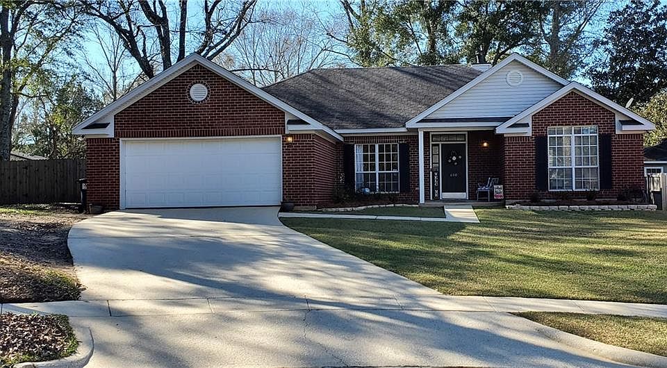 1st image of 610 Lakeview Woods Dr
