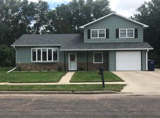 116 15th St SE, Watertown, SD 57201