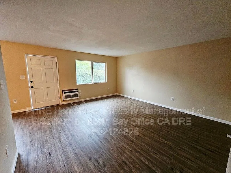 2 bed, 1.0 bath, $1,500 — Photo 4