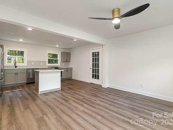 5th image of 3006 Fallswood Dr