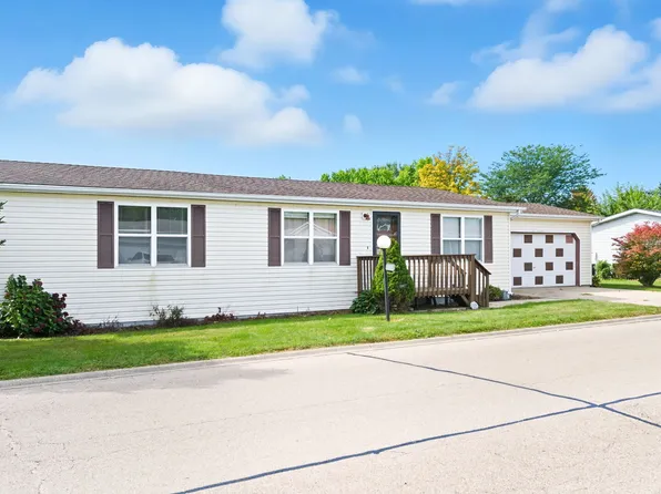 219 Meadowlark Ln, Sandwich, IL 60548