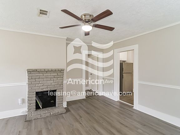 1855866_005_living_room_13708706.jpg