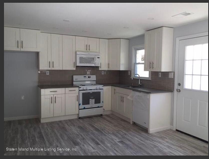 2nd image of 36 Maple Ct #1