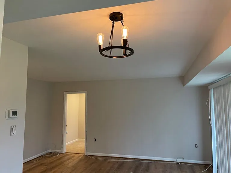 10649 Weymouth St #2 — Photo 12