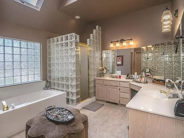 716 Fox Bend Trl — Photo 20