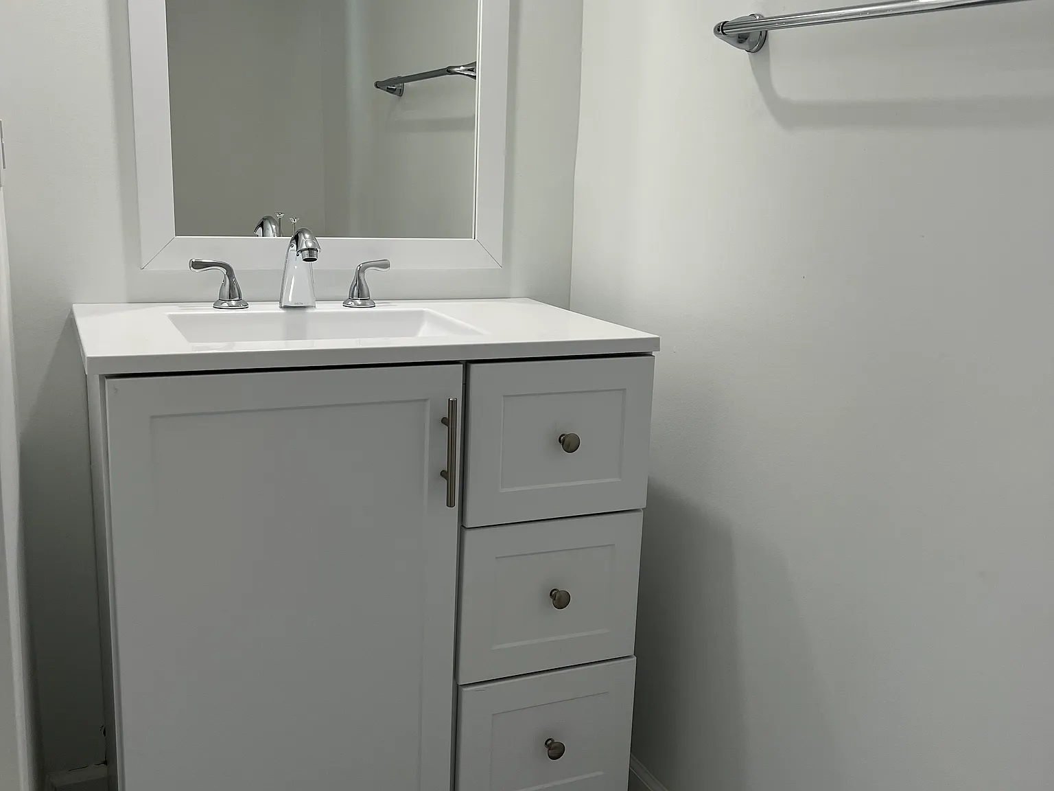 2 bed, 1.5 bath, 954 sqft, $1,200 — Photo 1