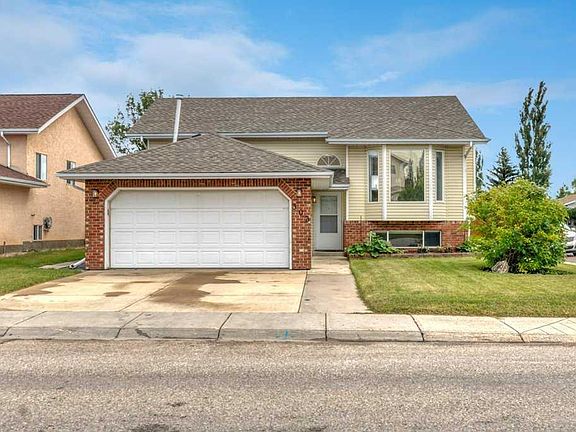 2nd image of 303 W Strathaven Dr