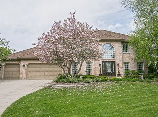 3936 Broadmoor Cir, Naperville, IL