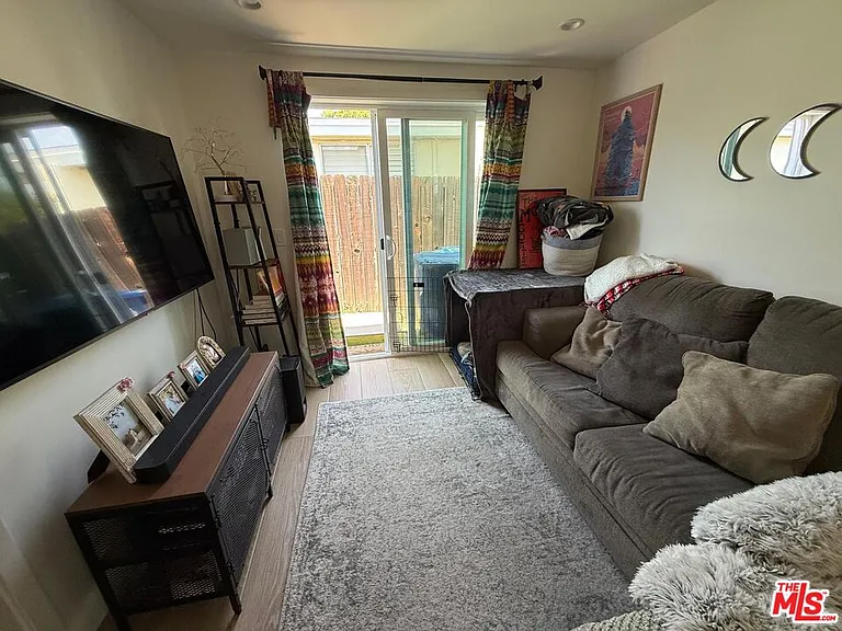 6503 Geyser Ave — Photo 14