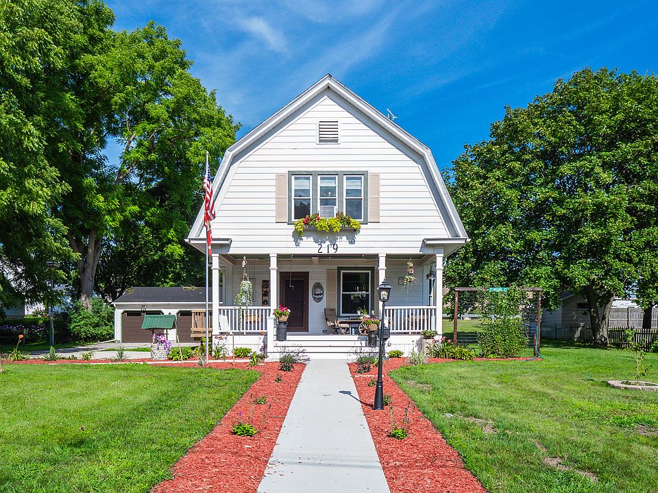 1st image of 219 South St