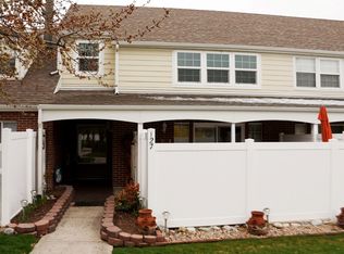 127 W Lakeside Ln, Centerville, UT 84014