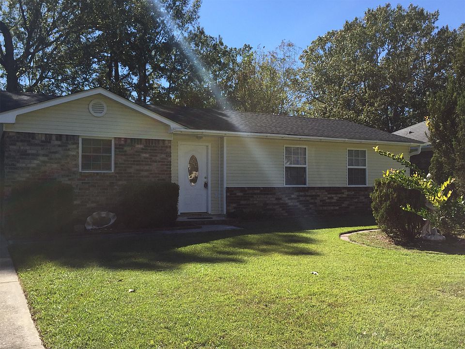 1st image of 220 Braly Dr
