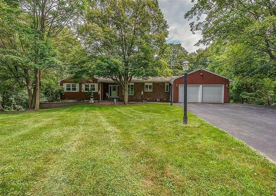 Welcome to 7382 Highbridge Terrace, Fayetteville, NY!