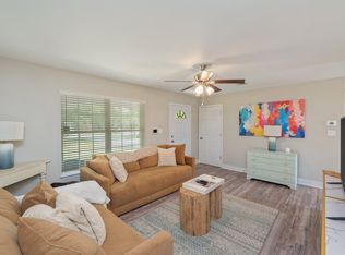 254 E Iris Ln, Defuniak Springs, FL 32433