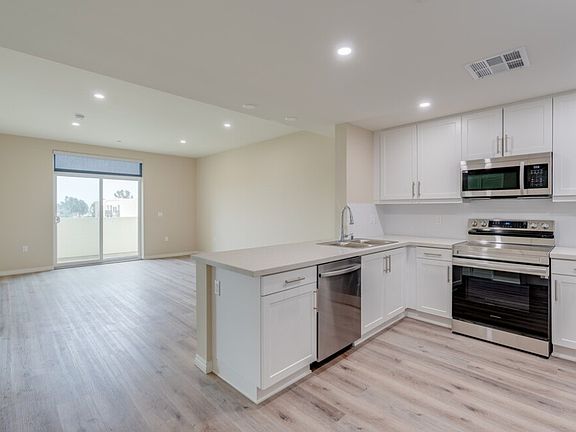5th image of 8449 Garvey Ave #71f0ea018